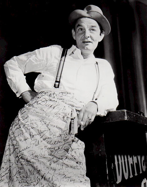 Ed Gardner as Archie the bar manager in 1949